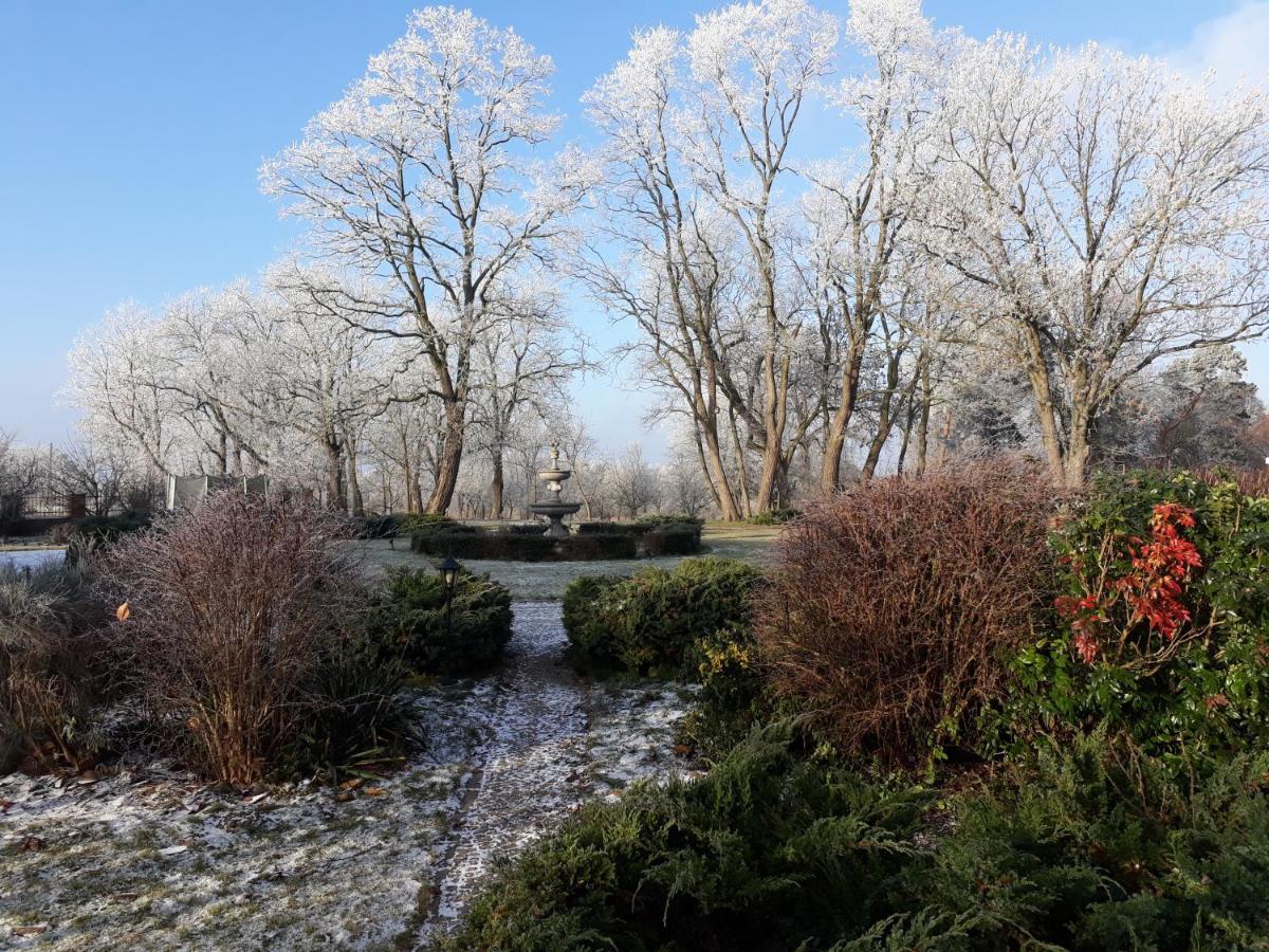 Gospodarstwo Agroturystyczne Dworek Janowicki Kazimierzewo Buitenkant foto